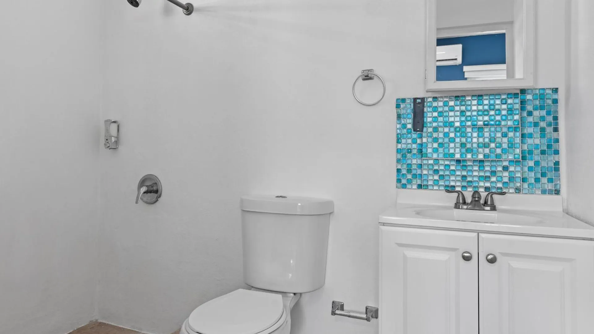 Beach House With Nice Pool Free Parking San Juan